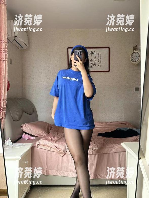 美邵女Baby 微密圈 - 美邵女Baby的粉色原图,我一边欣赏一边心里想着:我也可以吧?