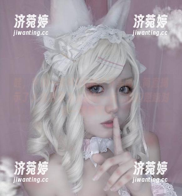芊川一笑MNK 哇,芊川一笑MNK的户外美图,简直揭示了大自然不为人知的一面...你们愿意对着一棵树笑吗?