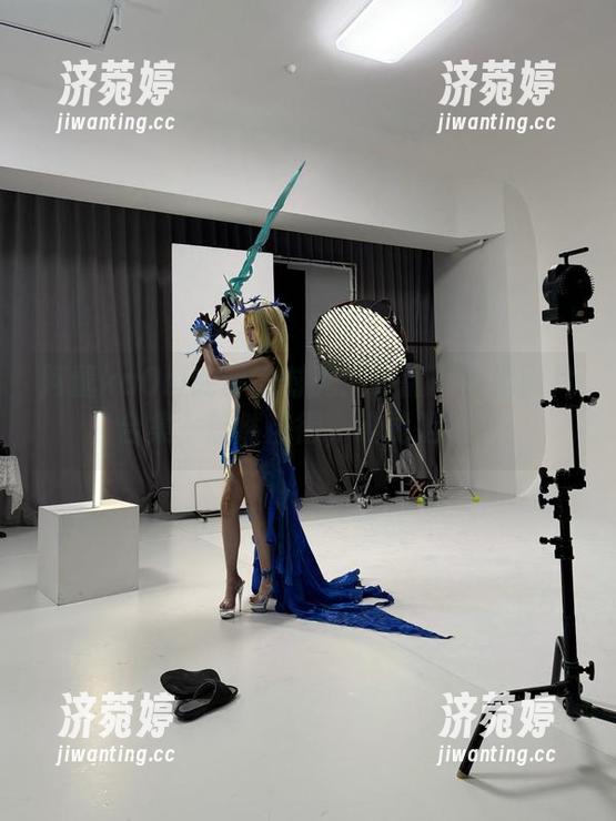 阿薰kaOri 阿薰kaOri的静谧时光:小薰喝牛奶图片合集,悠然自得,谁能拒绝?