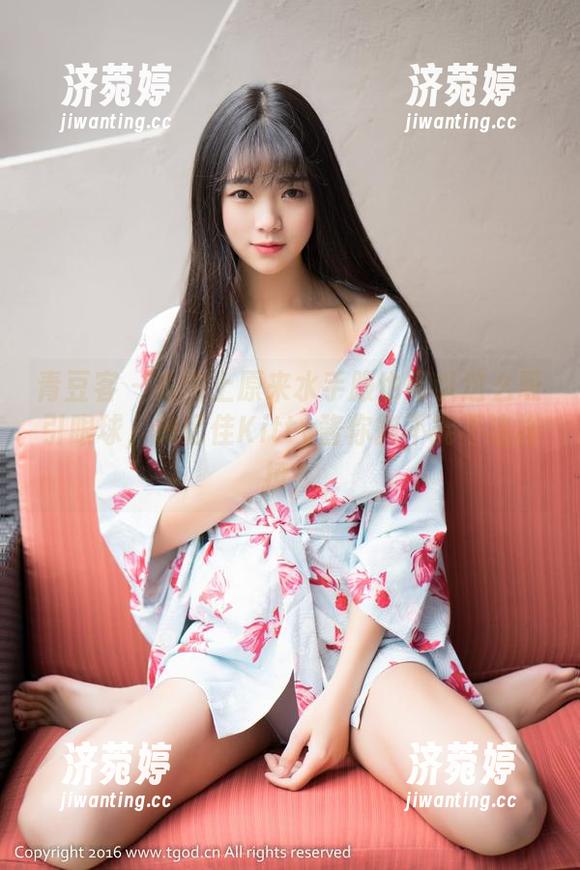 青豆客 - 美图上原来水手服也可以这么吸引眼球，施忆佳Kitty酱你能不能不这样撩？